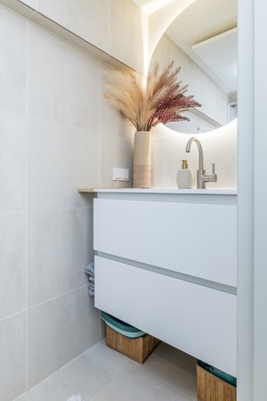 Foto - Verkocht onder voorbehoud: Ruime en veelzijdige vrijstaande woning met 173 m² woonoppervlakte,  extra leefverdieping, 3 slaapkamers (mogelijkheid tot 4), 2 badkamers, royaal bijgebouw en tuin op het zuidoosten in Hulsberg